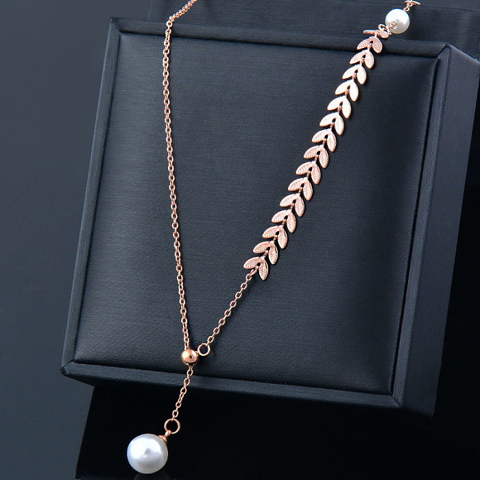 Collier avec pendentif en perles artificielles, Style Simple, feuille en acier inoxydable, incrustation, 1 pièce
