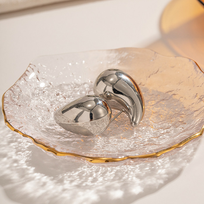 زوج واحد من قطرات الماء ذات الطراز الحديث المطلية بالألوان الصلبة من الفولاذ المقاوم للصدأ مطلية بالذهب عيار 1 قيراط