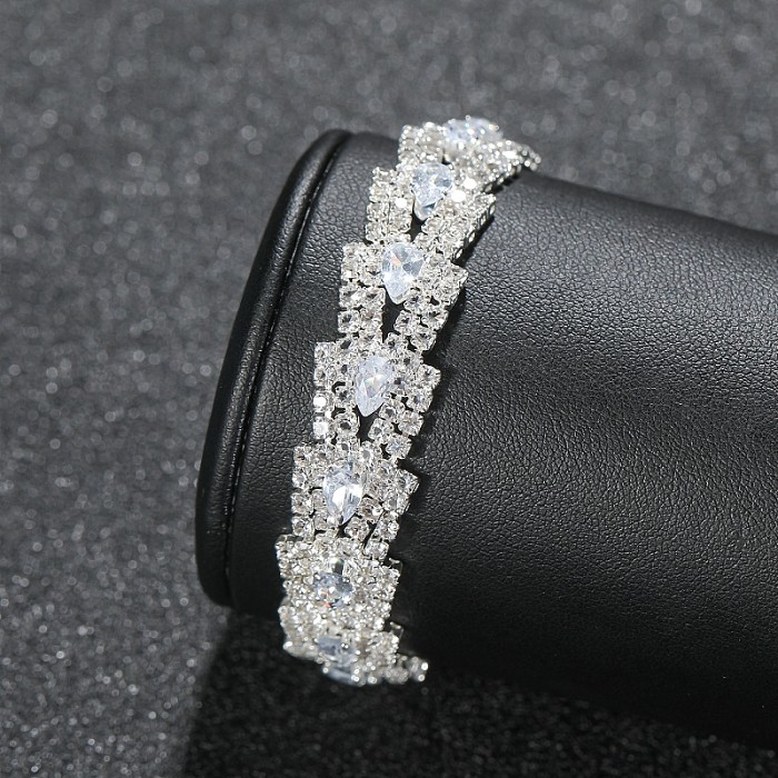 Pulseras de diamantes de imitación con incrustaciones de acero inoxidable de color sólido de estilo simple elegante