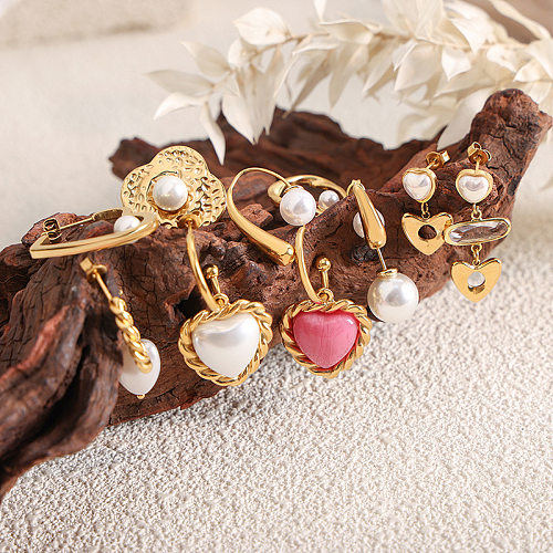 1 par de pendientes de perlas de diamantes de imitación de acero inoxidable con incrustaciones de flores en forma de corazón de estilo Simple
