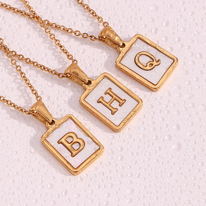 Halskette mit quadratischem Buchstaben-Anhänger im Vintage-Stil, Edelstahl-Beschichtung, Muschel-18-Karat-vergoldet