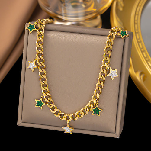Collar chapado en oro de 18 quilates con incrustaciones de acero inoxidable y estrella de estilo simple