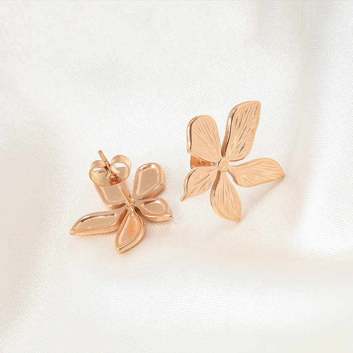 1 par de brincos de orelha banhados a ouro rosa de aço inoxidável estilo simples flor 18K