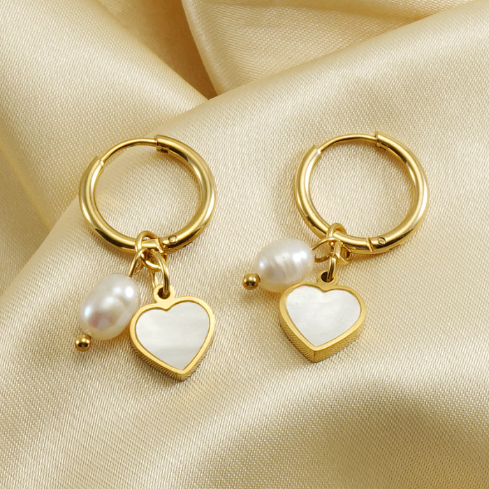 1 paire de boucles d'oreilles en forme de cœur en acier inoxydable, placage de perles, incrustation de coquille, boucles d'oreilles pendantes