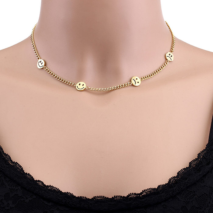 Klassische Smiley-Halskette mit Edelstahlbeschichtung und 18-Karat-Vergoldung