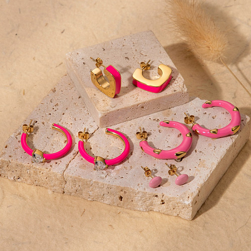 1 Paar süße einfache C-förmige geometrische Beschichtung aus Edelstahl mit 18 Karat vergoldeten Ohrringen