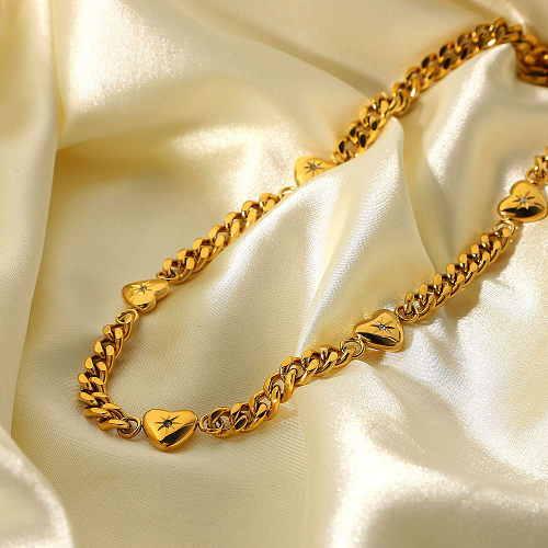 Colar banhado a ouro 18K em aço inoxidável com três corações de amor incrustados de zircônio colar de corrente cubana