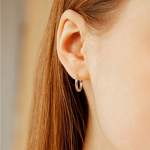 1 paire de boucles d'oreilles créoles rondes en acier inoxydable, Style Simple, placage de couleur unie