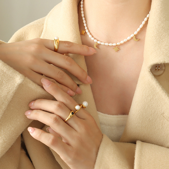 Elegante, luxuriöse Halskette im Barockstil mit Stern- und Mond-Süßwasserperlen-Edelstahlbeschichtung und 18-Karat-Vergoldung
