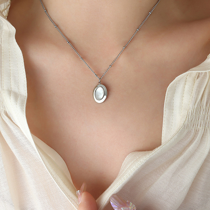 Classic Style Oval Stainless Steel Pendant Necklace Plating Shell Stainless Steel  Necklaces