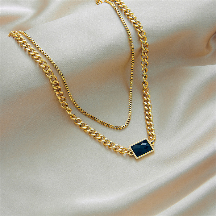 Schlichter Stil, quadratische, geschichtete Halsketten aus Edelstahl. Vergoldete Halsketten aus Edelstahl