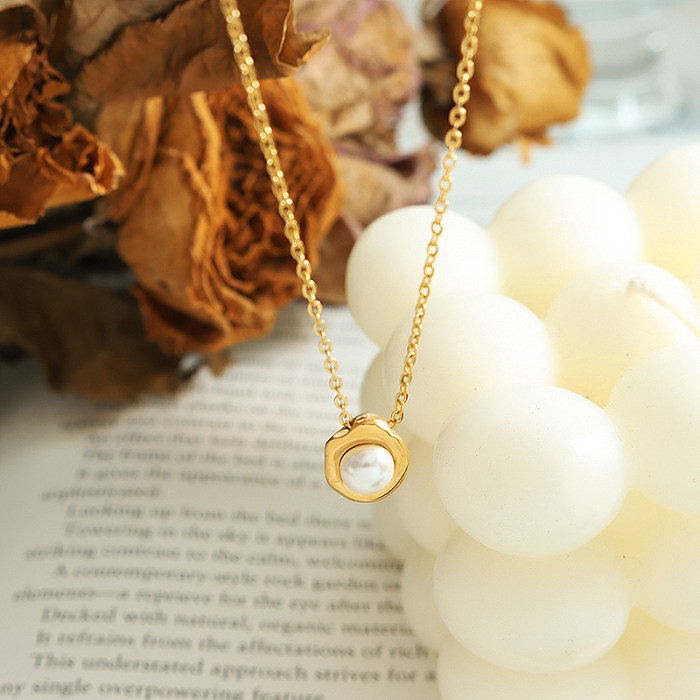 Halskette mit geometrischem Retro-Edelstahl-Inlay und künstlichen Perlen-Anhänger, 1 Stück