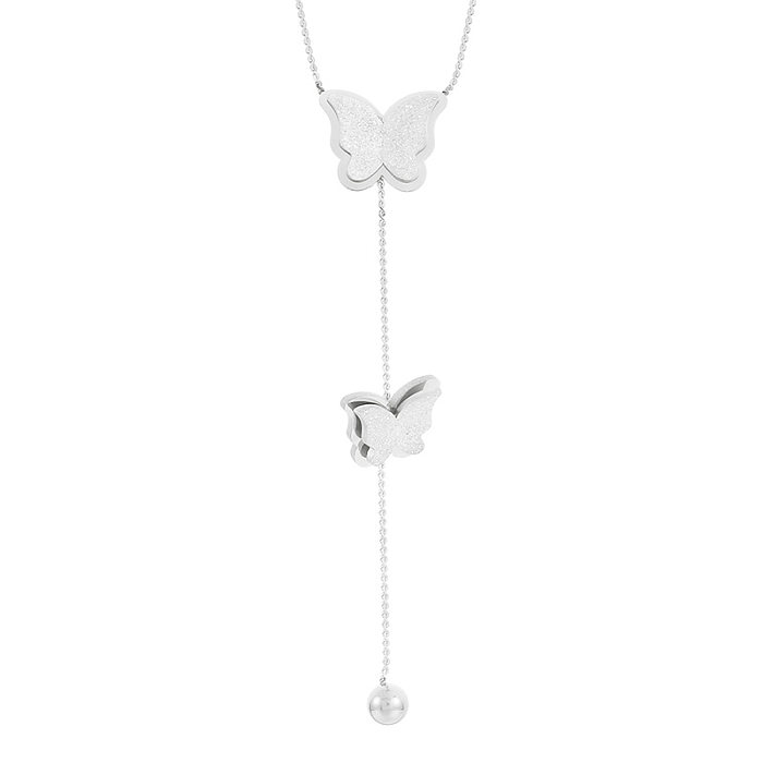 Collier pendentif plaqué or 18 carats en acier inoxydable avec papillon de style moderne et élégant