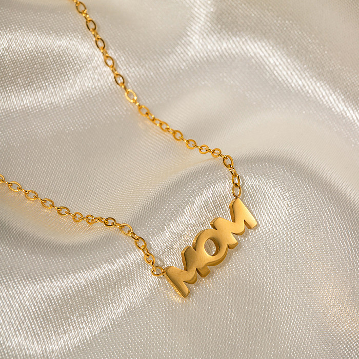 INS Style MAMA Einfache Halskette mit Buchstaben-Edelstahlbeschichtung, ausgehöhltem Inlay-Zirkon, 18 Karat vergoldet