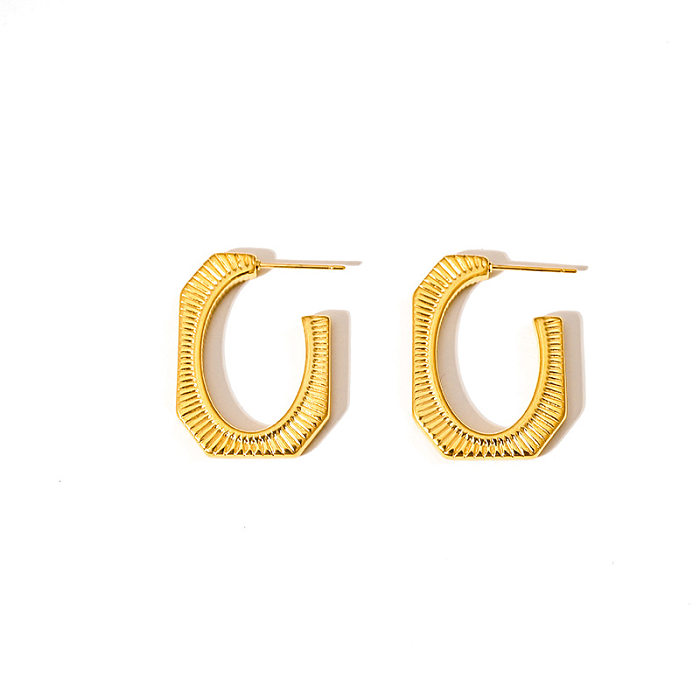 زوج واحد من الأقراط المتدلية المطلية بالذهب عيار 1 قيراط والمطلية بالذهب على شكل حرف C على الطراز الكلاسيكي