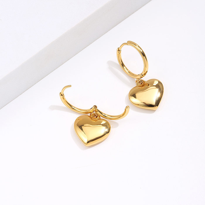 Boucles d'oreilles pendantes simples en forme de cœur doré 18 carats, nouvelle galvanoplastie