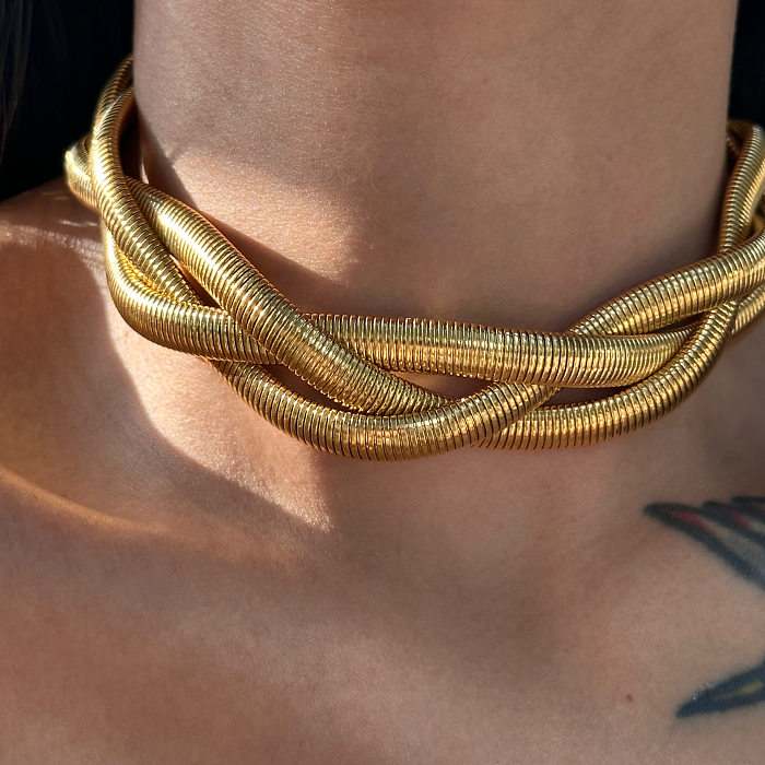 Retro-Halskette aus einfarbigem Edelstahl mit 18-Karat-Vergoldung