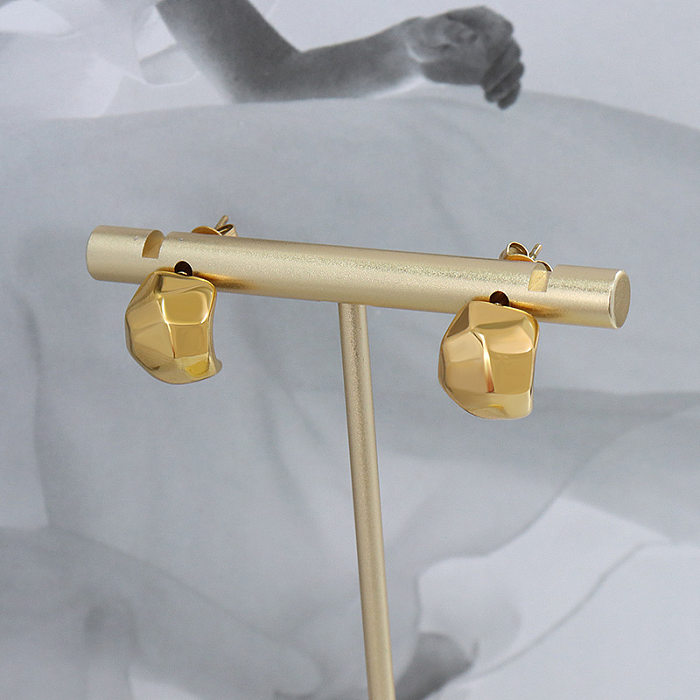 1 paire de clous d'oreilles en acier inoxydable plaqué or 14 carats, style moderne et décontracté, couleur unie