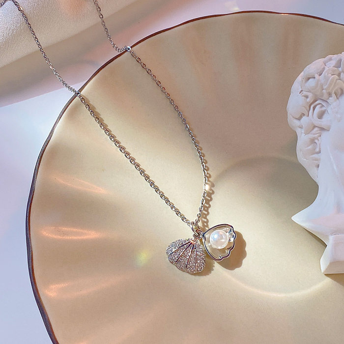 Lässige Strand-Muschel-Halskette mit Edelstahl-Beschichtung und Inlay-Perlen-Zirkon-Anhänger