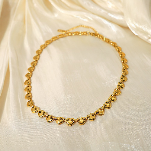 Einfache Halskette in Herzform aus Edelstahl mit 14-Karat-Vergoldung