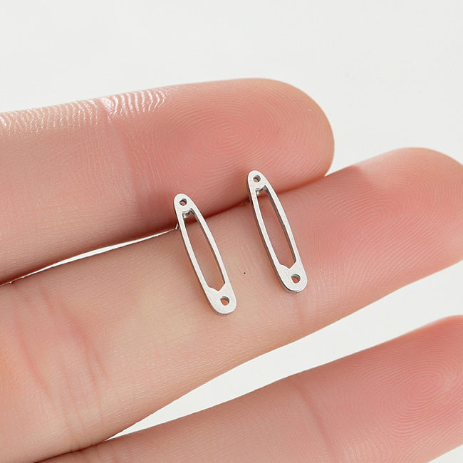 A orelha de aço inoxidável do Pin do estilo simples não chapeia nenhum brinco de aço inoxidável embutido