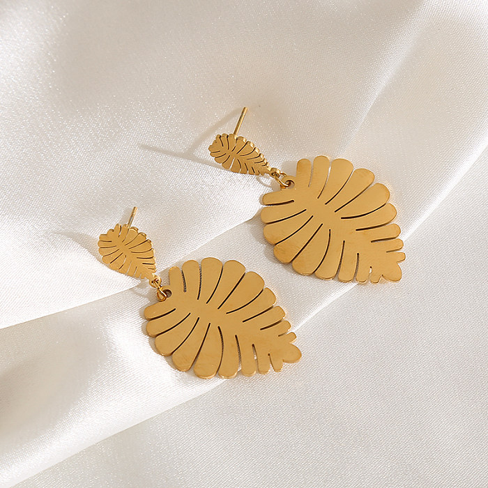 1 Pair Elegant Luxurious Queen Leaf Butterfly Plating Carving Stainless Steel Gold Plated Drop Earrings