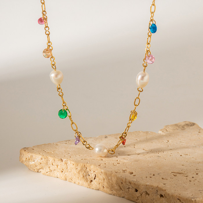 Geometrische Edelstahl-Inlay-Halskette im INS-Stil mit Süßwasserperle und Zirkon vergoldet