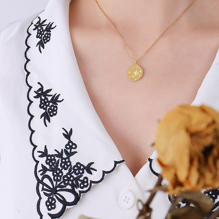 Kleine, frische, runde Halskette aus Edelstahl mit Grannenstern und eingelegten Perlen aus Korea