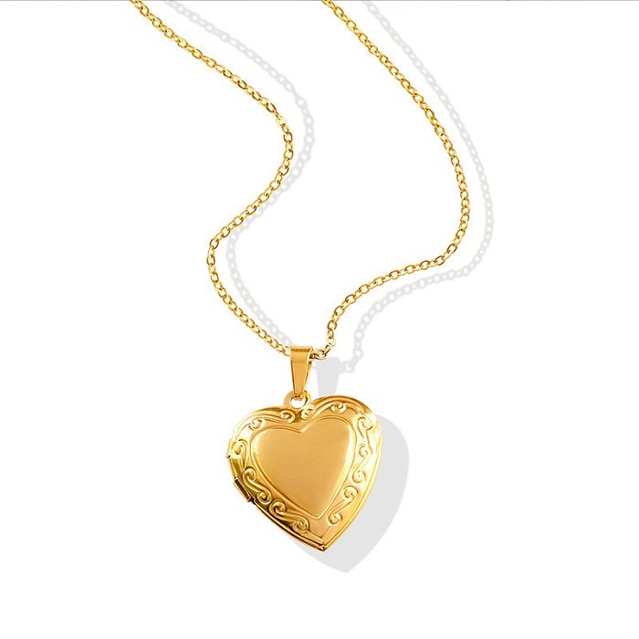 Fashion Retro Flip Heart-Shaped Pendant Necklace Plated 18K Gold Titanium Steel