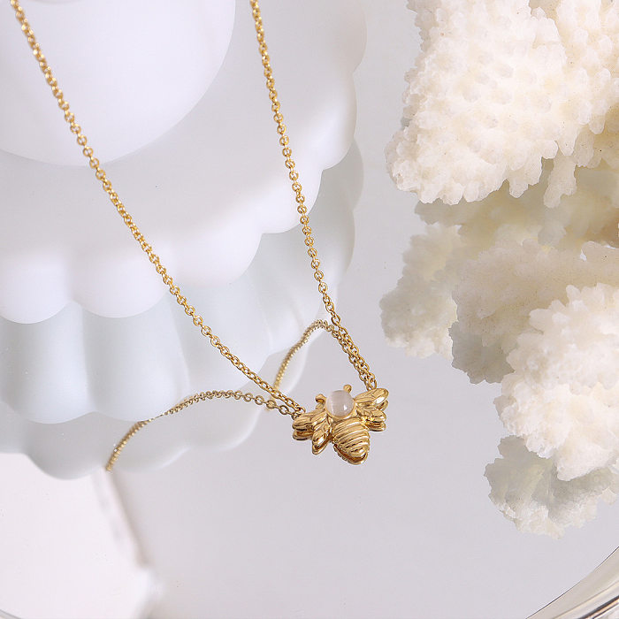 قلادة أوبال بسيطة على شكل نحلة صغيرة مجوهرات من الفولاذ المقاوم للصدأ مطلية بالذهب عيار 18 قيراط