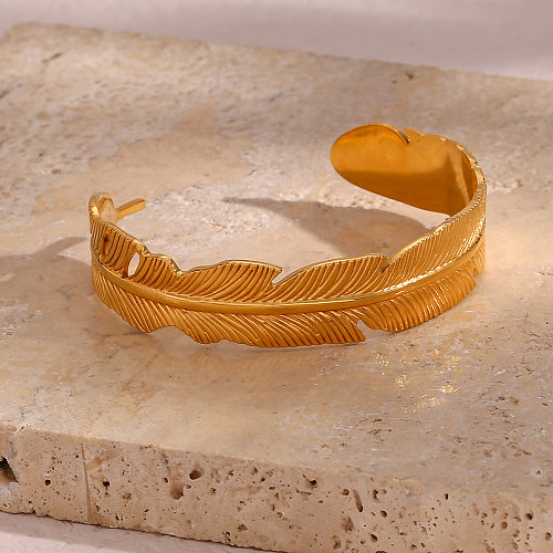 Bracelet simple à feuilles ouvertes en acier inoxydable plaqué or 18 carats