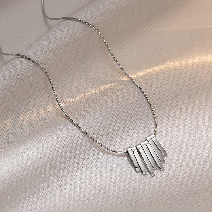 Collier de placage en acier inoxydable géométrique de style simple