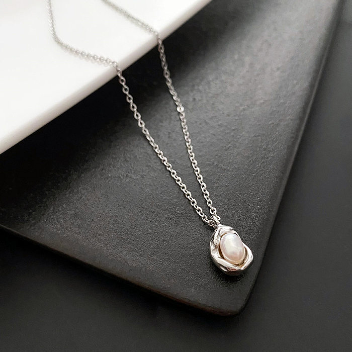Elegante geometrische Perlenketten mit Edelstahlbeschichtung