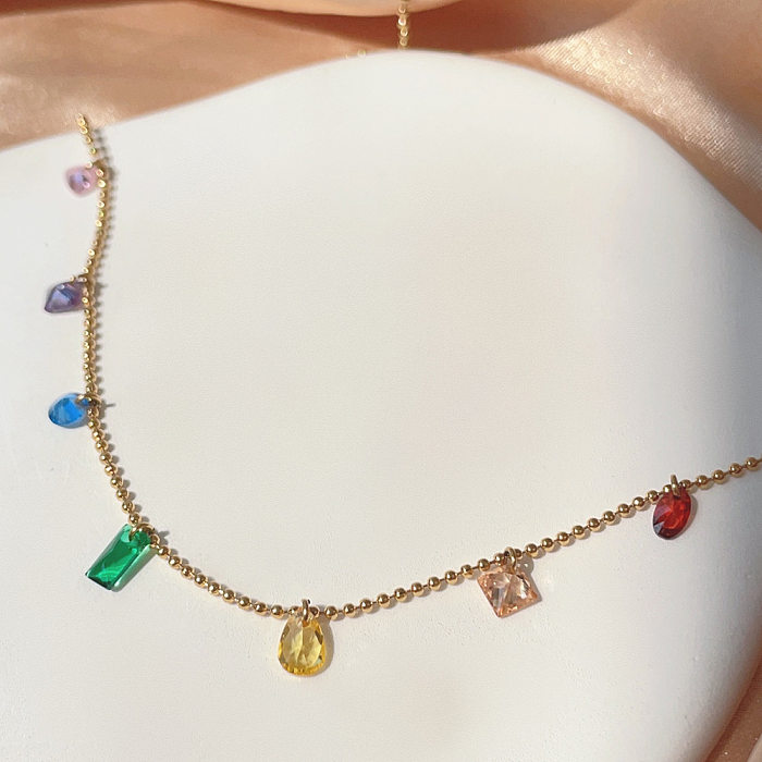 Halskette im modernen Stil mit geometrischer Edelstahlbeschichtung und Zirkoneinlage, 18 Karat vergoldet