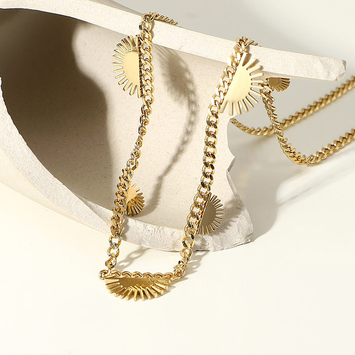 Collar de cadena cubana con borla de sol de acero inoxidable chapado en oro retro de 18 quilates