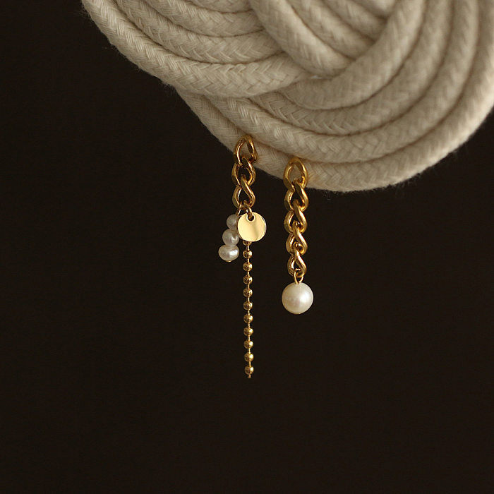 Pendientes asimétricos con borlas y perlas de agua dulce de acero inoxidable chapado en oro