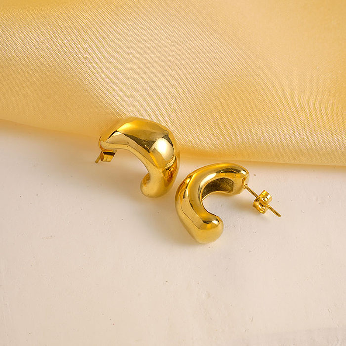 1 paire de clous d'oreilles plaqués or en acier inoxydable, Style moderne et classique, en forme de C, pour vacances