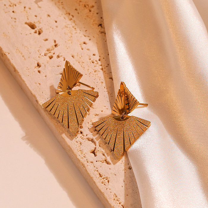 1 par de pendientes colgantes chapados en oro de 18 quilates con incrustaciones geométricas de acero inoxidable y circonitas de estilo sencillo