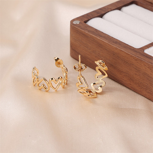 1 par básico feminino estilo coreano formato de coração chapeado aço inoxidável banhado a ouro brincos