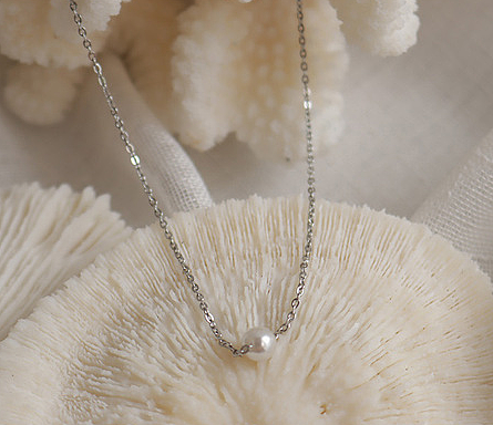 Joli collier de clavicule en perles en acier inoxydable, classique et romantique