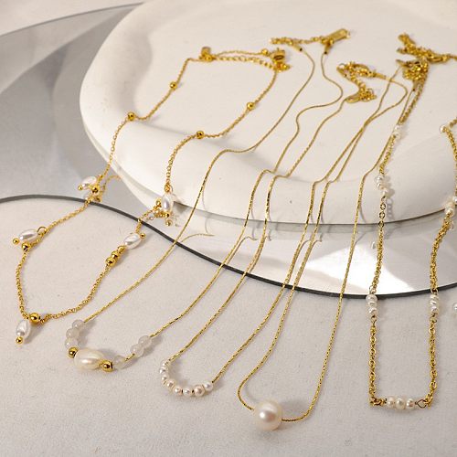IG-Stil Wassertropfen-Halskette aus Edelstahl mit Imitationsperlenbeschichtung und 18-Karat-Vergoldung