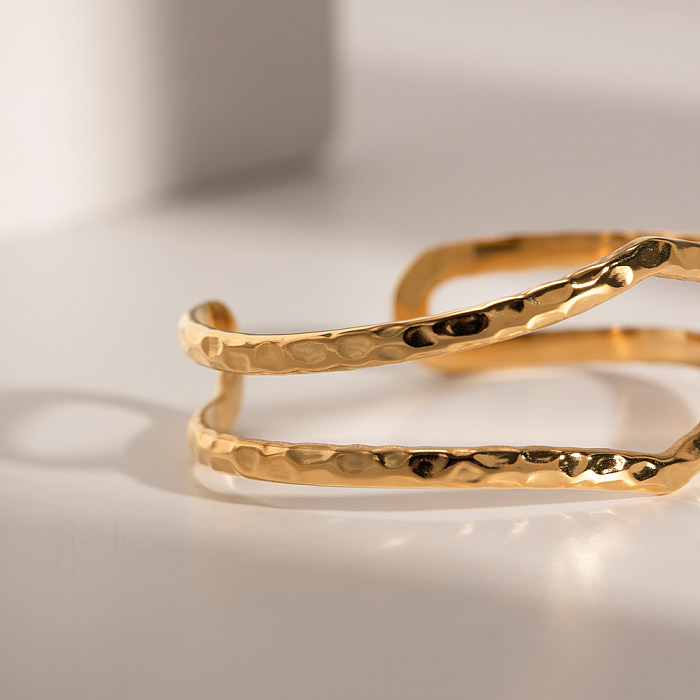 Senhora estilo moderno estilo clássico cor sólida aço inoxidável pulseira banhada a ouro 18K a granel
