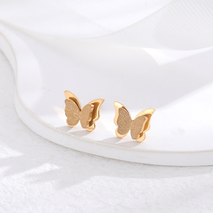 1 paire de clous d'oreilles papillon artistique de Style classique, incrustation de placage en acier inoxydable, Zircon plaqué or 24K