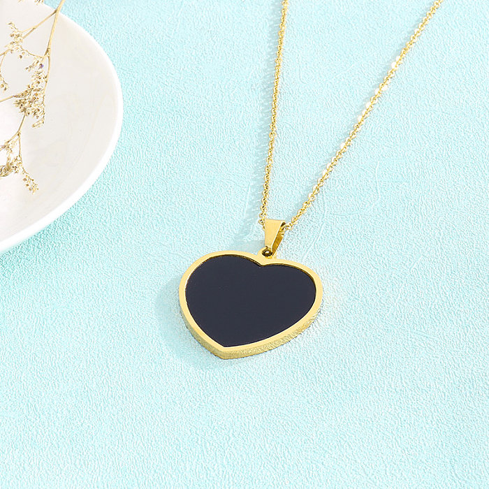 Simple Style Round Heart Shape Stainless Steel  18K Gold Plated Acrylic Pendant Necklace In Bulk
