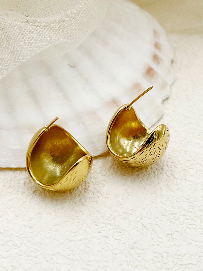 1 par casual estilo simples estilo britânico em forma de C polimento chapeamento de aço inoxidável banhado a ouro brincos