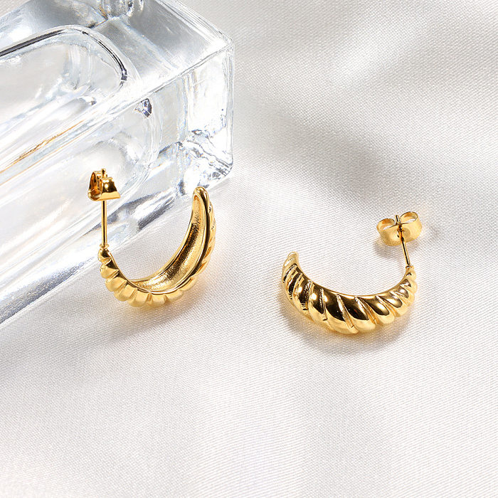 Künstlerische Retro-Croissant-Ohrringe aus Edelstahl, personalisierbar, modisch und passend zu Twist-Ohrringen im Großhandel