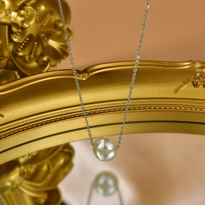 Einfache herzförmige Halskette mit vergoldetem Zirkon-Anhänger aus Edelstahl in loser Schüttung