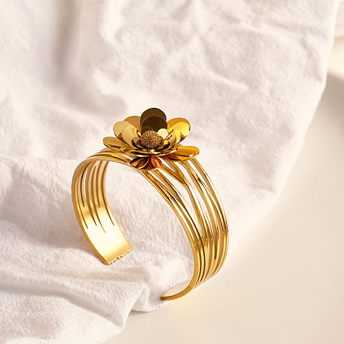 Modern Style Sweet Flower Stainless Steel Plating Gold Plated Bangle