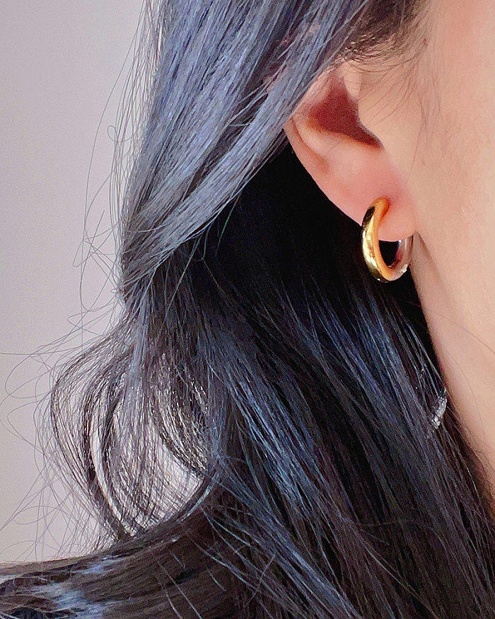 1 paire de boucles d'oreilles créoles plaquées en acier inoxydable, blocs de couleurs rétro