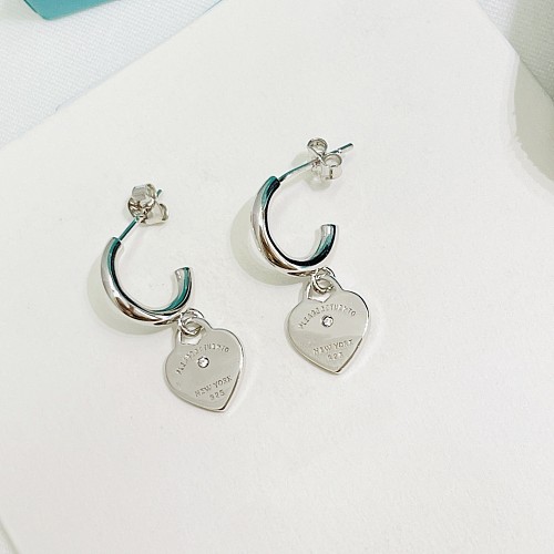 1 paire de boucles d'oreilles pendantes en acier inoxydable avec incrustation en forme de cœur de Style classique et strass